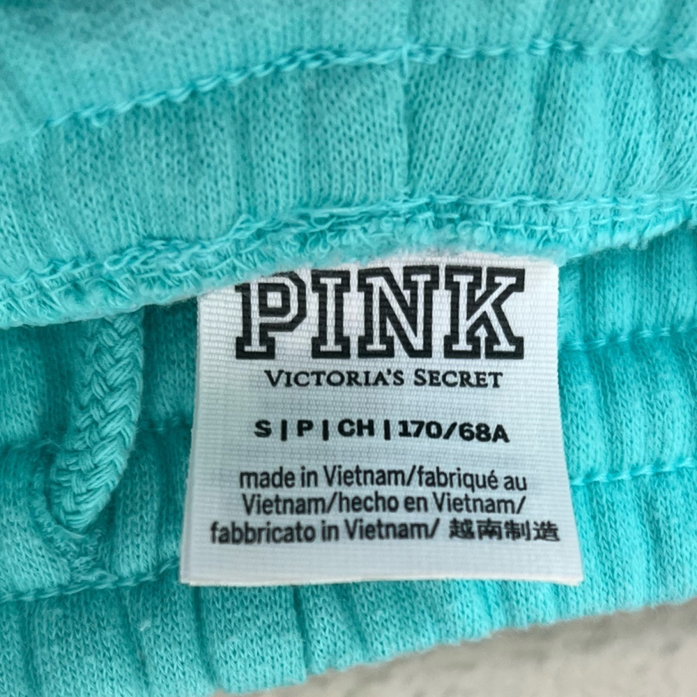 PINK Lounge Shorts 2 for $22 βοΈ - Picture 4 of 4